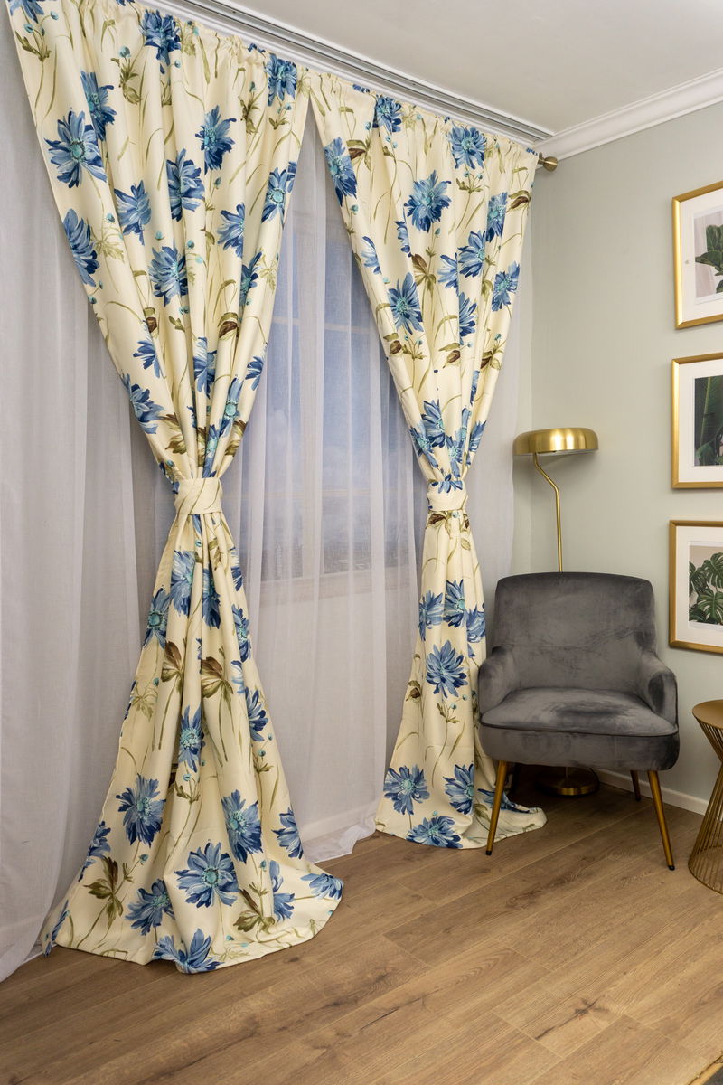 Set 2 Draperii din Satin Crem Flori Albastre 140x245cm cu Rejansa – SATD002_140x245_ATL Set 2 Draperii din Satin Crem Flori Albastre 140x245cm cu Rejansa – SATD002_140x245_ATL