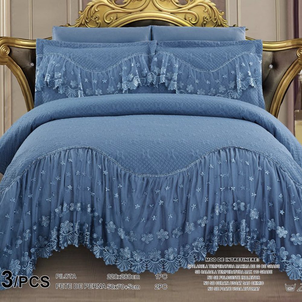 Set Cuvertura de Pat Uni cu Dantela + 2 Fete de Perna – Albastra – CVD0009 albastra imagine noua somnexpo.ro