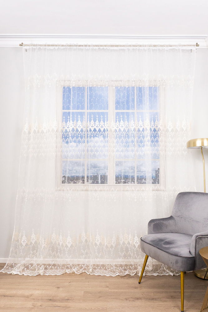 Perdea Tull cu Model Brodat Auriu 200x240cm cu Rejansa – PERD059_200x240_ATL Perdea Tull cu Model Brodat Auriu 200x240cm cu Rejansa – PERD059_200x240_ATL