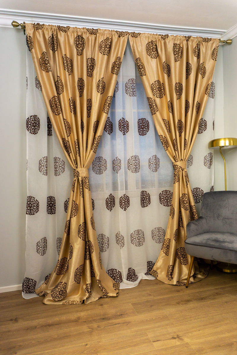 Set 2 Draperii Blackout 250x184cm cu Rejansa-Crem Royal Flowers – BOTD015_250x184_ATL Set 2 Draperii Blackout 250x184cm cu Rejansa-Crem Royal Flowers – BOTD015_250x184_ATL